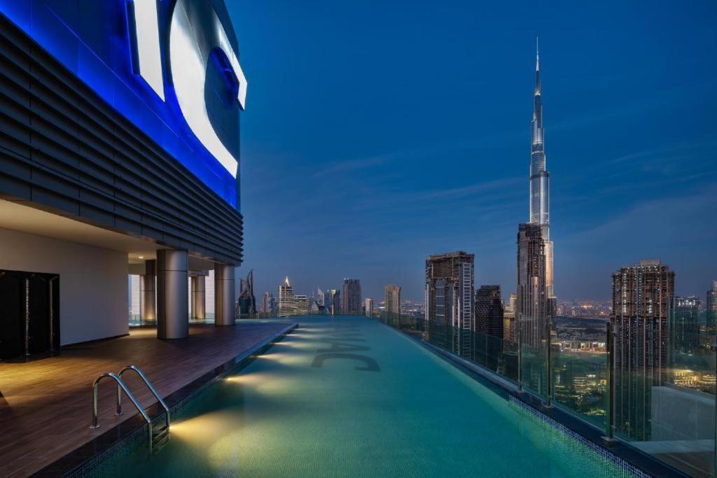 Paramount Midtown -Stunning 2 Bedroom Apt With Burj-Khalifa View Dubai Exteriör bild